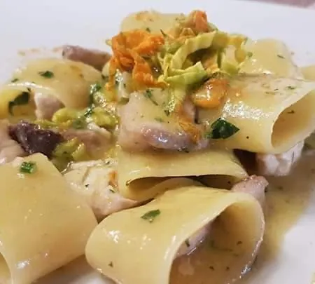 Lo Scoglio 托雷安农齐亚塔