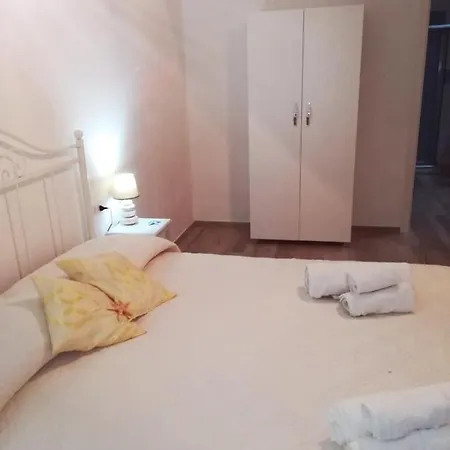Lo Scoglio * 托雷安农齐亚塔